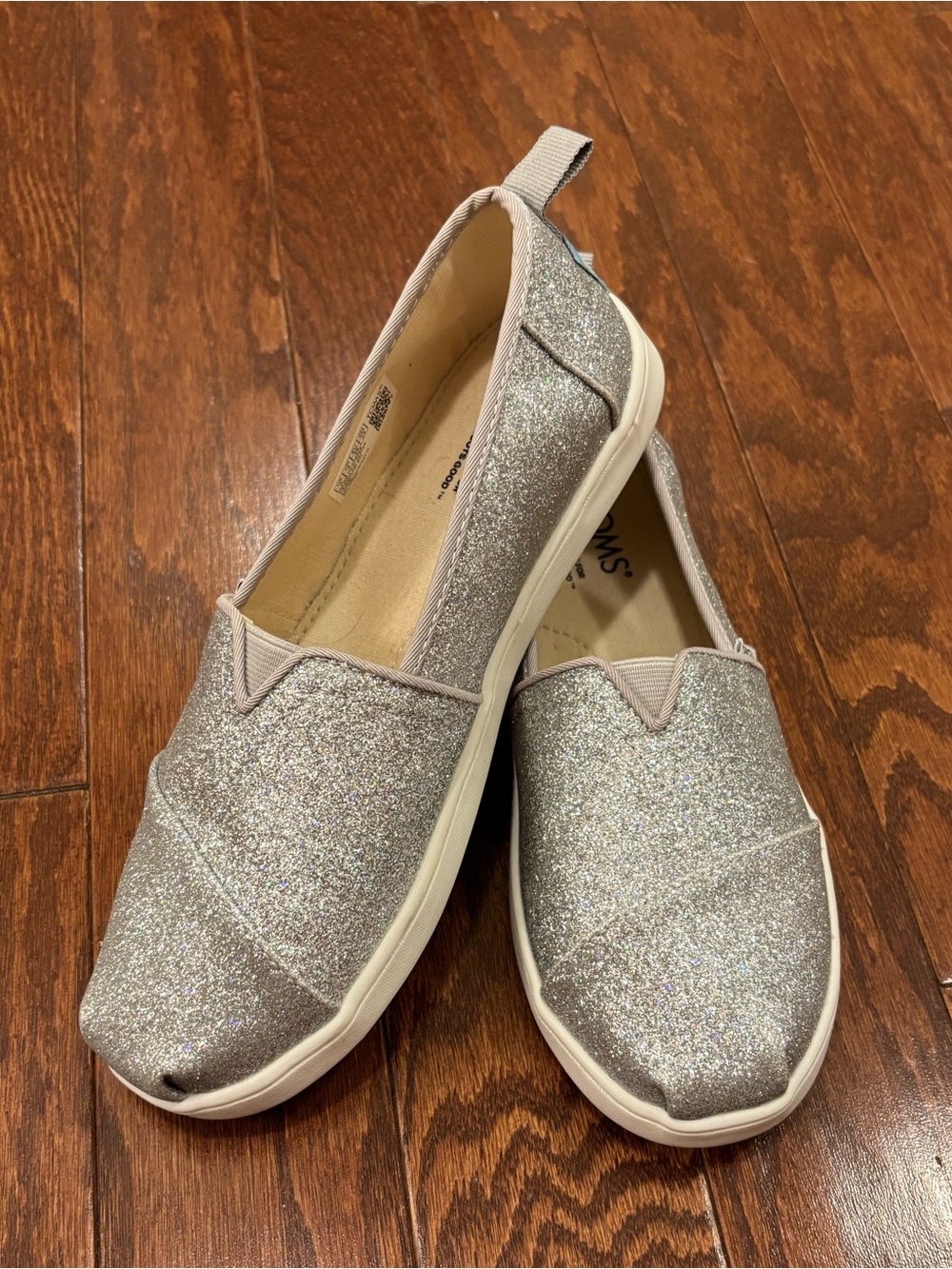 TOMS Nearly New! Girls’ Sparkly Glitter Shoes – Size Y4